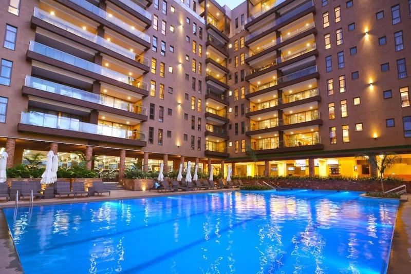 Speke Apartments Wampewo Kampala Esterno foto